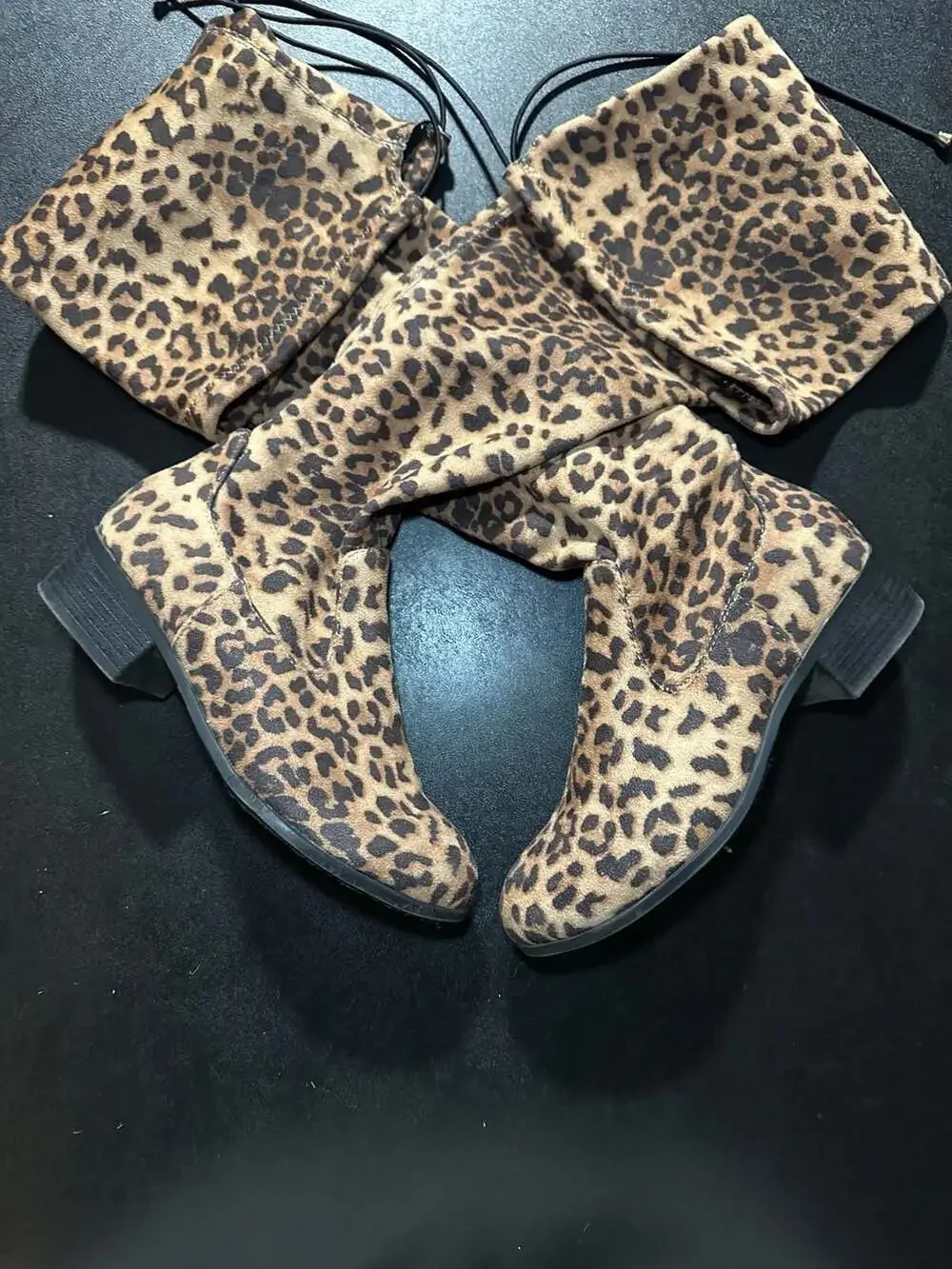 Buckle leopard print